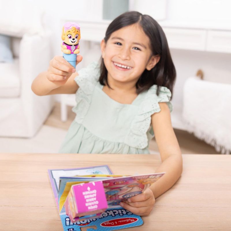 Libro de Pegatinas Melissa & Doug PAW Patrol Skye 24 págs
