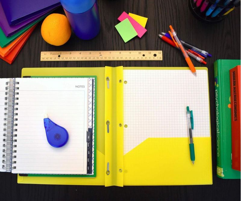 Carpeta plástica SMEAD de 2 bolsillos amarilla – paquete de 6