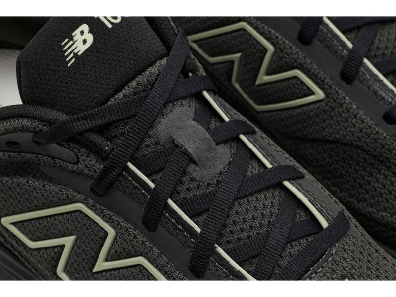 Zapatilla de running New Balance 1080 V15 negra/negro descolorido