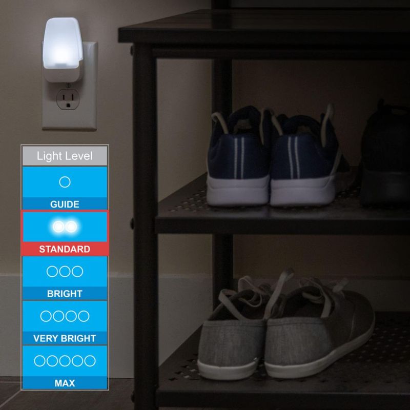 Luz nocturna GE pack de 2 unidades 5000K con sensor de crepúsculo a amanecer
