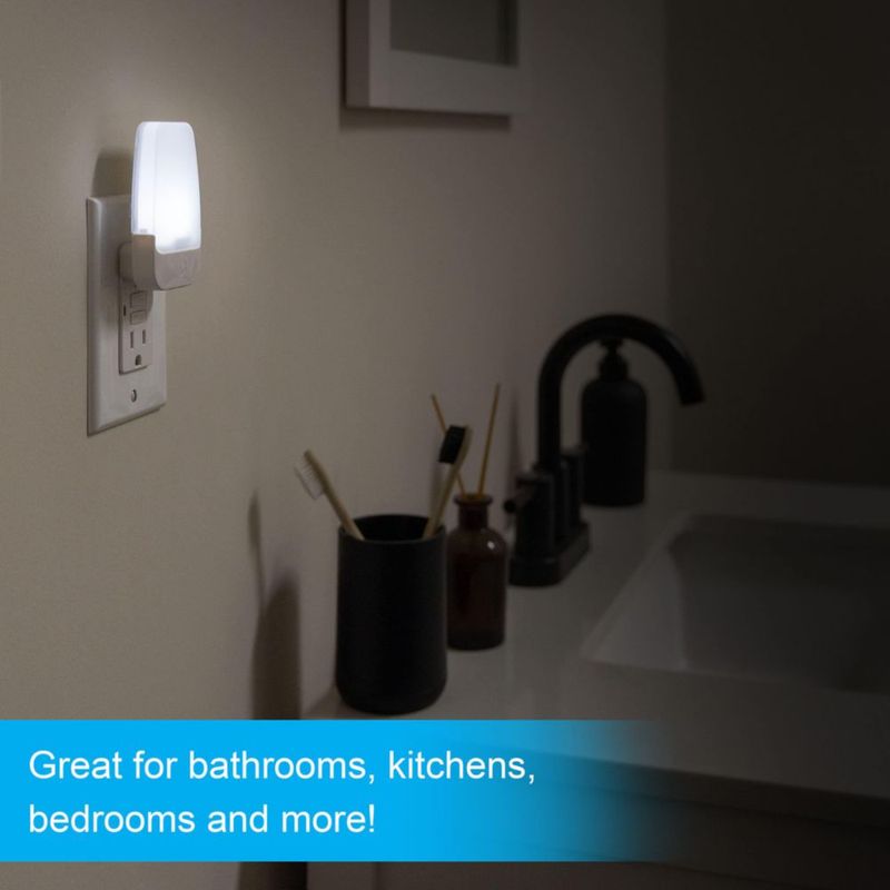 Luz nocturna GE pack de 2 unidades 5000K con sensor de crepúsculo a amanecer