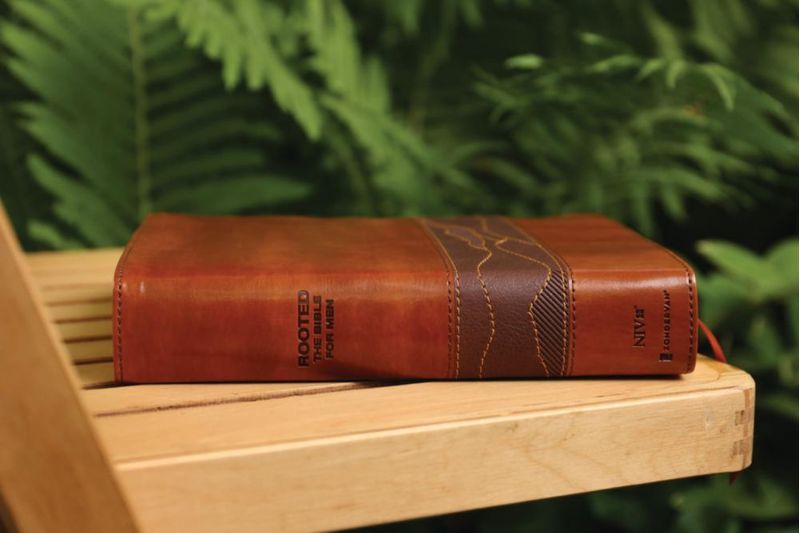 Biblia Zondervan NVI para Hombres con Cubierta de Cuero Suave Marrón