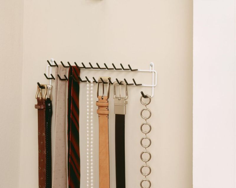 Perchero para Corbatas ClosetMaid 38 cm Blanco 27 Ganchos