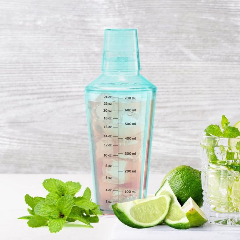 Coctelera Oggi de 700 ml de plástico transparente con colador incorporado