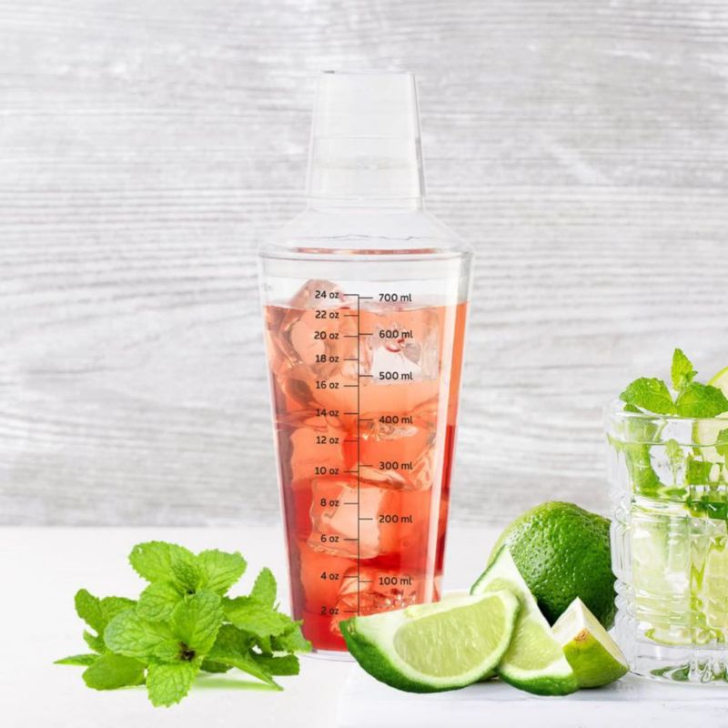 Coctelera Oggi 700 ml de plástico transparente con colador
