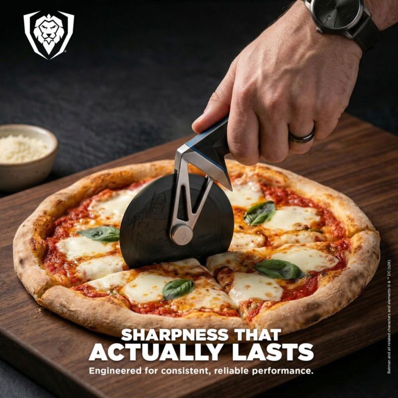 Cortador de pizza Dalstrong Batman Edición Shadow Black