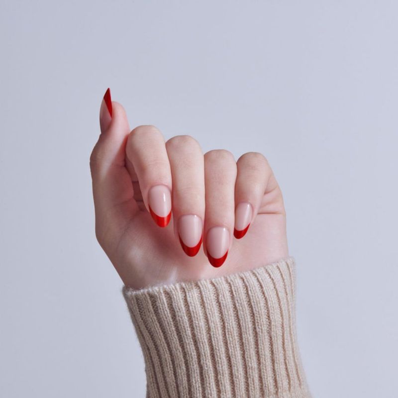 Uñas postizas KISS Core tamaño medio forma almendra rojo optimista 32 unidades