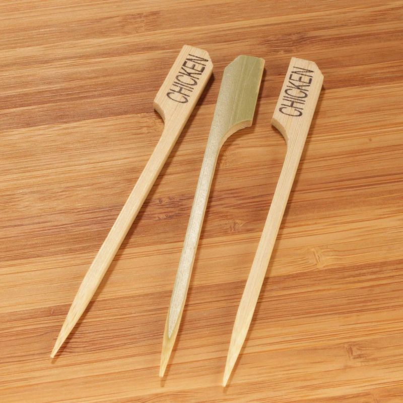 Palillos de bambú BambooMN 89 cm para pollo – 300 piezas