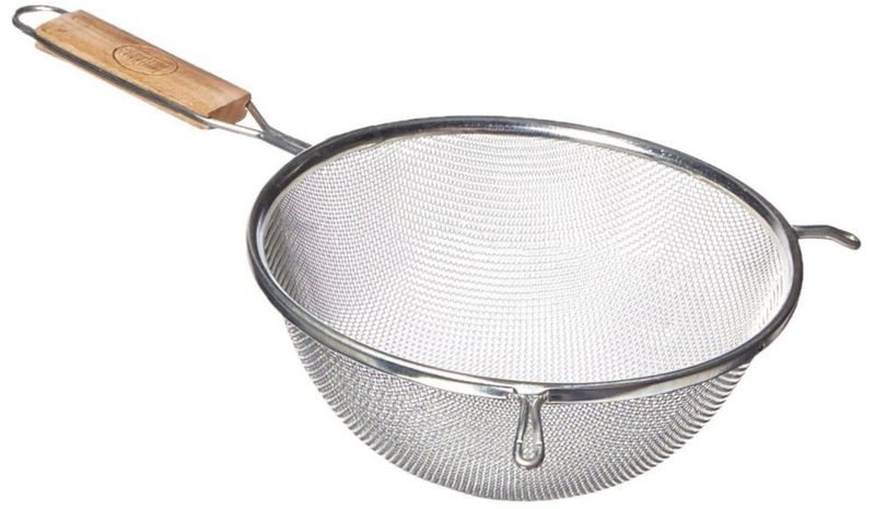 Colador de alimentos Tablecraft 20 cm con mango de madera esmaltado