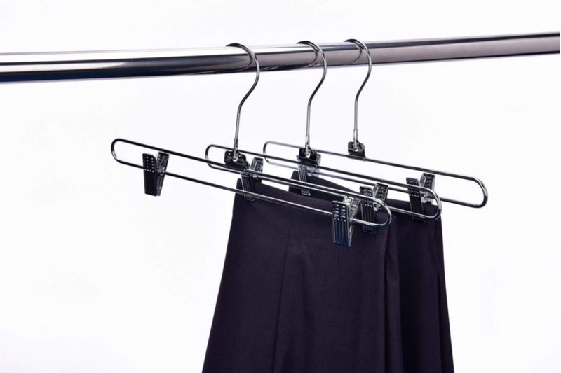 Perchas para pantalones Quality Hangers paquete de 8 giro 360° acabado cromado