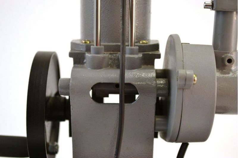Modelo diésel EISCO 41 cm de cuatro tiempos con manivela