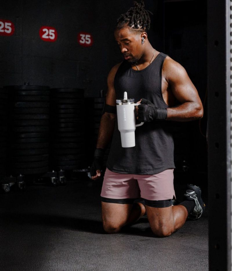 Vaso térmico STANLEY Quencher ProTour 12 L con sorbete abatible – Vermilión Hypergrip