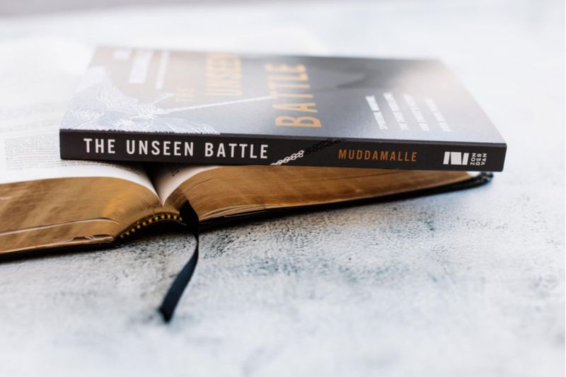Libro HarperCollins La Batalla Invisible