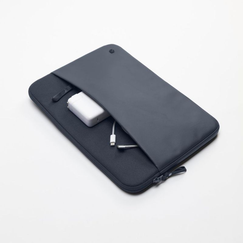 Funda para portátil Incase 38 cm/41 cm azul marino reciclada