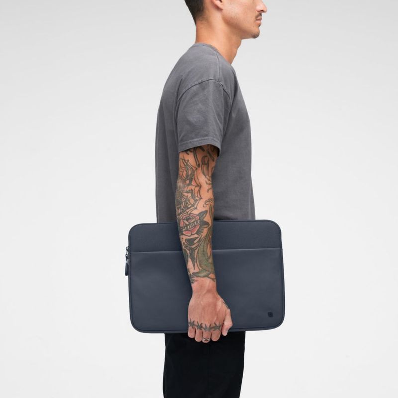 Funda para portátil Incase 38 cm/41 cm azul marino reciclada