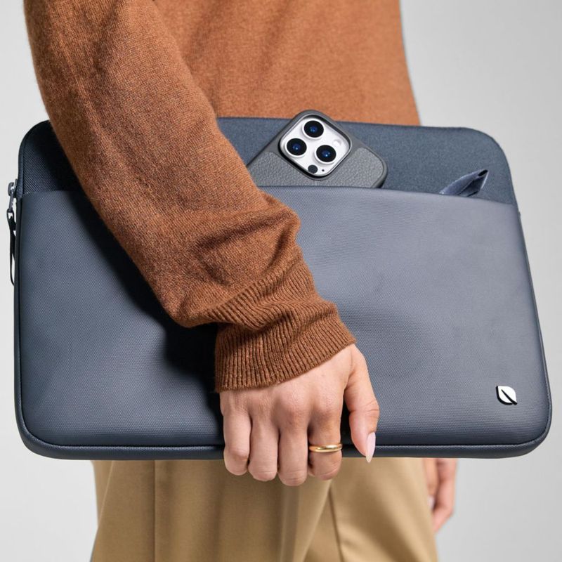 Funda para portátil Incase 38 cm/41 cm azul marino reciclada