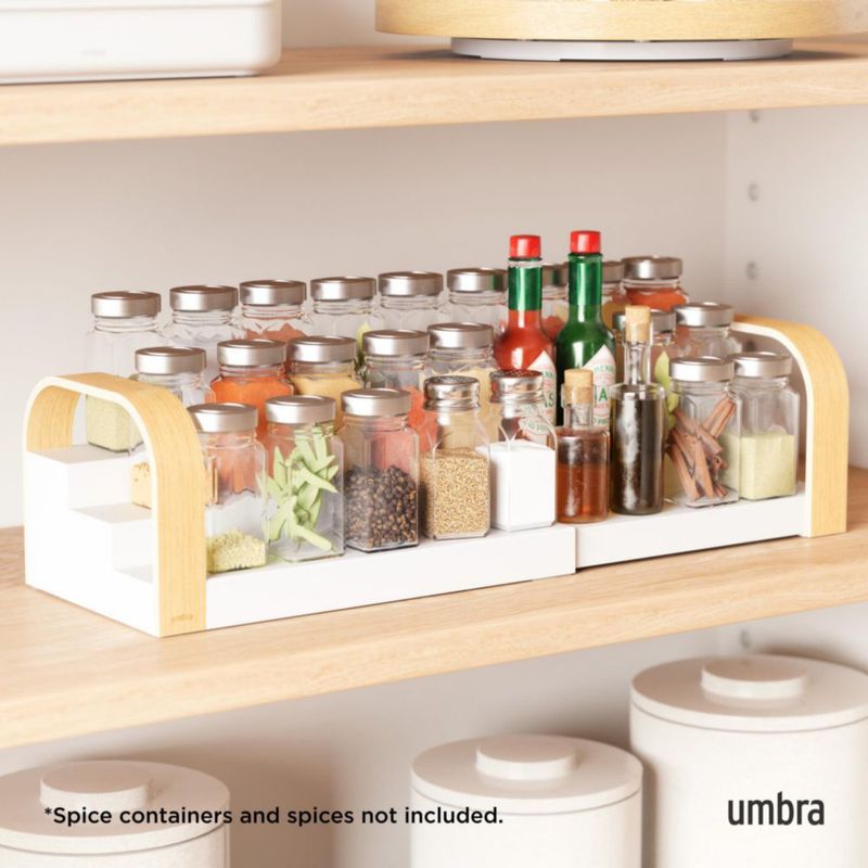 Estante de especias Umbra 30-61 cm Blanco/Natural