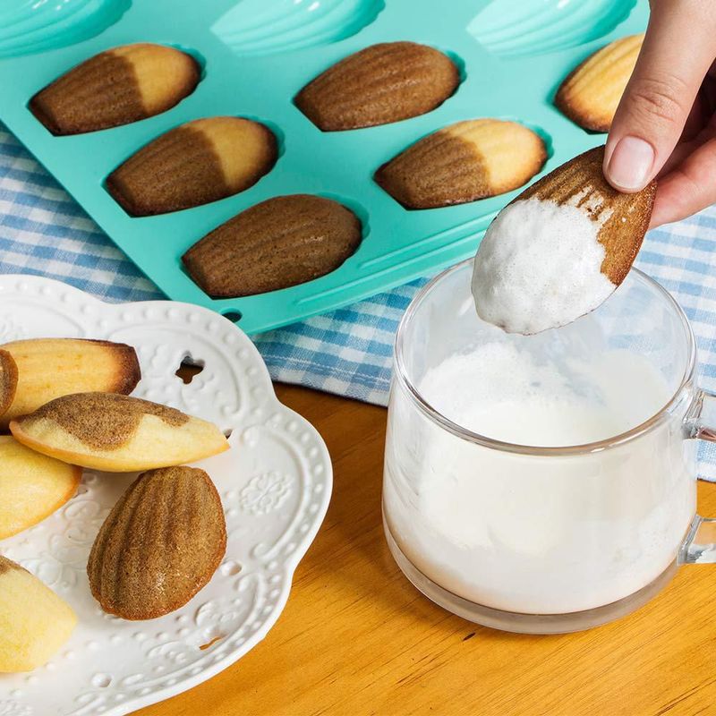 Molde Webake Madeleine de Silicona 18 Cavidades 36 cm × 25 cm