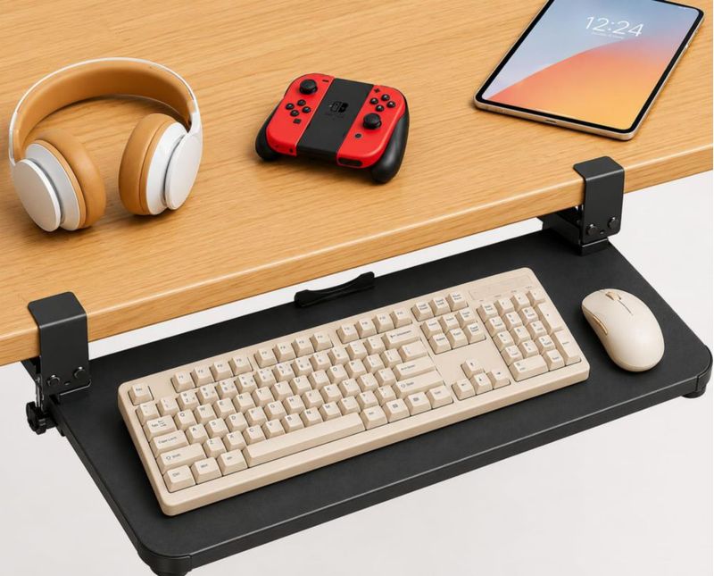 Bandeja para teclado ANTHOSPACE de 64 cm con sujeción tipo abrazadera y deslizamiento