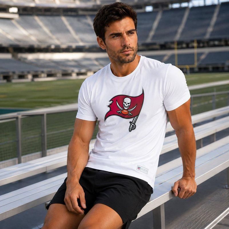 Playera Aficionado NFL Tampa Bay Buccaneers Manga Corta Blanco Hombre