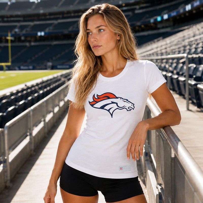 Playera Aficionado NFL Denver Broncos Manga Corta Blanco Mujer