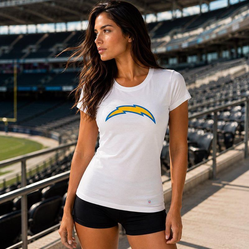 Playera Aficionado NFL Los Angeles Chargers Manga Corta Blanco Mujer