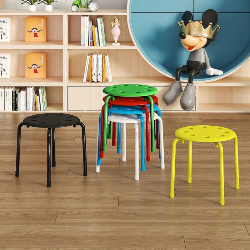 Juego de 8 taburetes VECELO apilables de 30 cm colores arcoíris