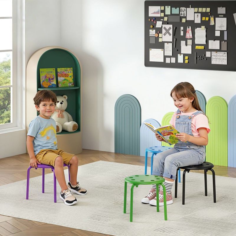 Juego de 8 taburetes VECELO apilables de 30 cm colores arcoíris