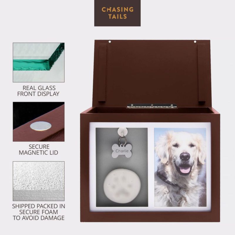 Caja de Recuerdo para Mascotas Chasing Tails Hasta 43 kg con Marco Fotográfico