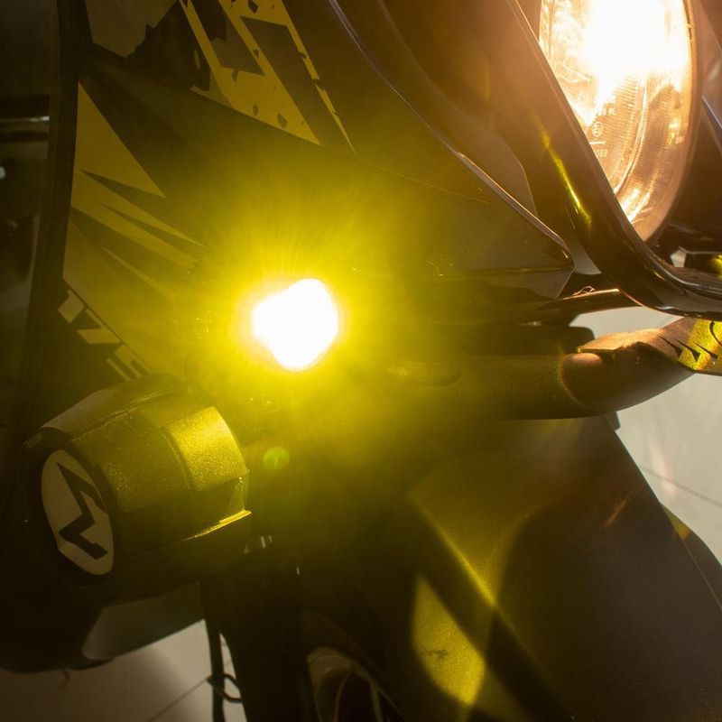 Faros auxiliares para motocicleta laser con base luz blanca y amarilla kinlley