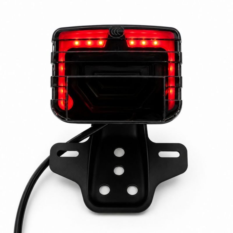 CALAVERA LED DE STOP UNIVERSAL PARA MOTOCICLETA