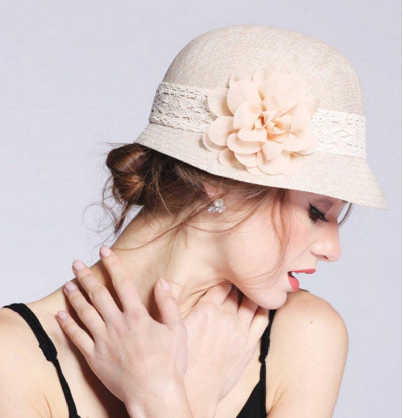 Sombrero Cloche de Lino EPOCH Gatsby Natural con Flor
