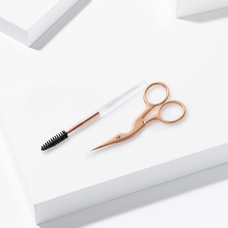 Tijeras y Cepillo para Cejas Tweezerman Oro Rosa