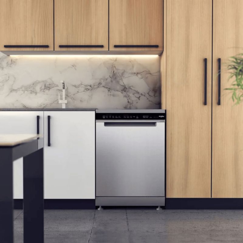 Lavavajillas Freestanding Whirlpool WDF730SFGD de 15 servicios