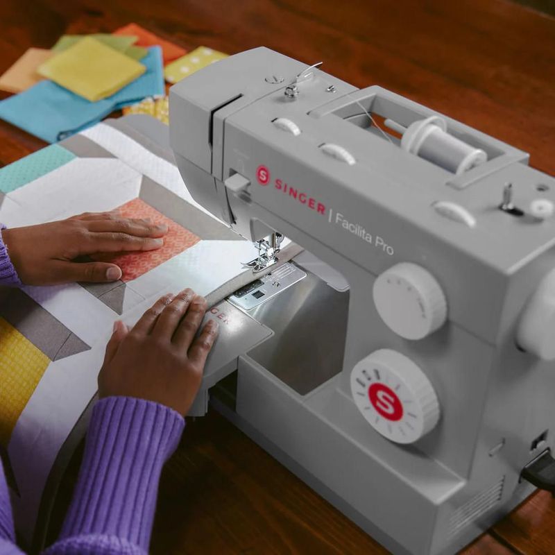 Máquina de coser SINGER 4411 10 puntadas diferentes portátil gris