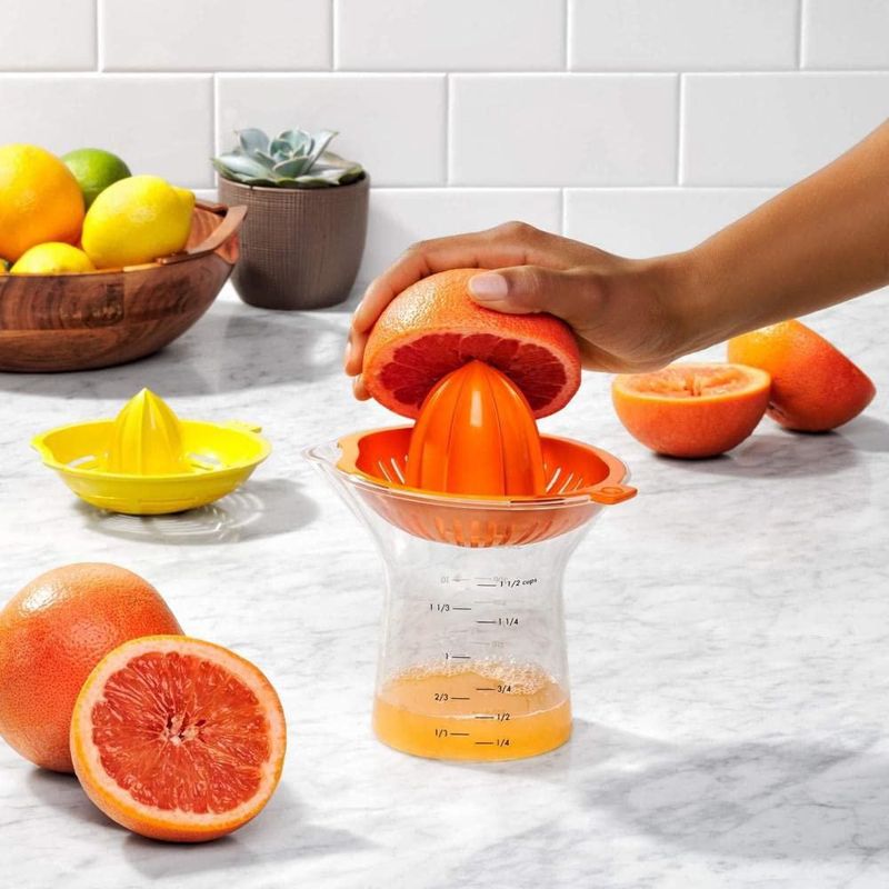 OXO Good Grips Exprimidor de cítricos 2 en 1, naranja