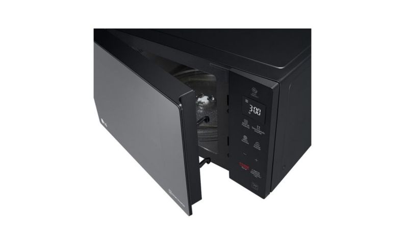 Horno Microondas LG NeoChef 1.5 pies cúbicos EasyClean