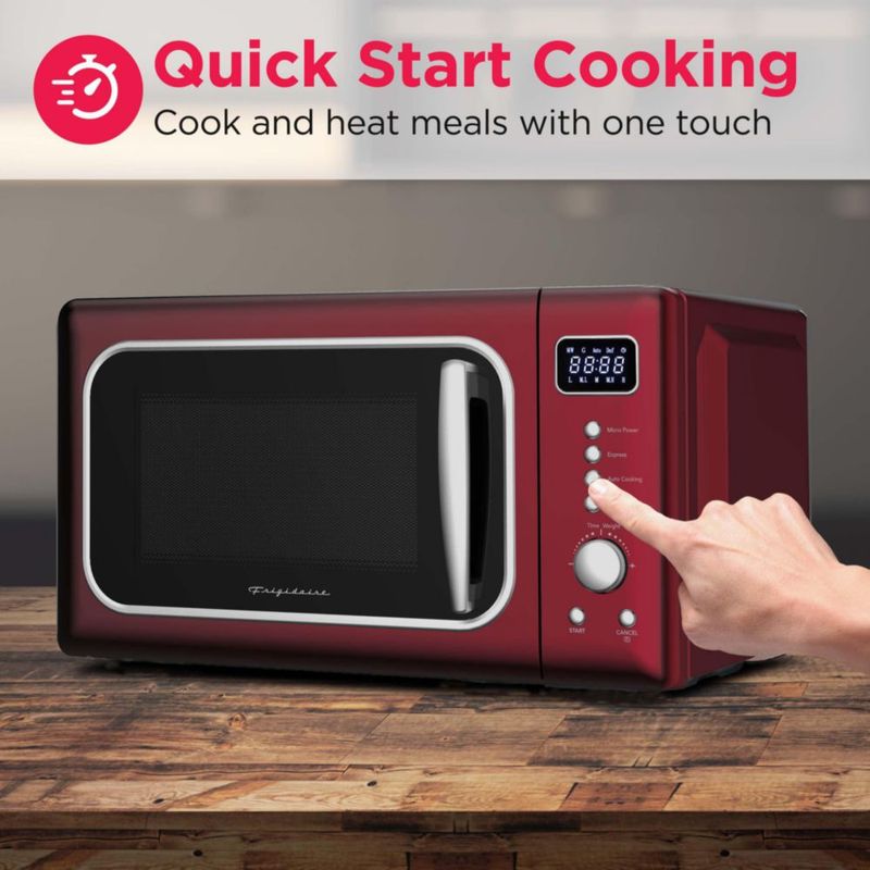 Microondas Frigidaire EMW788Retro 07 pies cúbicos 700 W Rojo