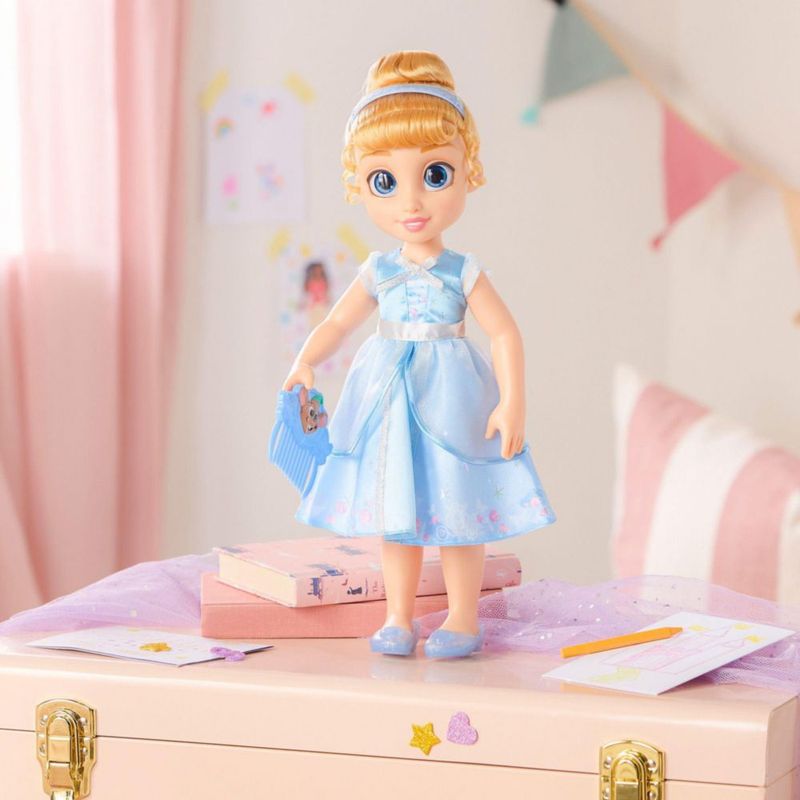Muñeca Disney Store Cenicienta 41 cm con Ojos Reflectantes