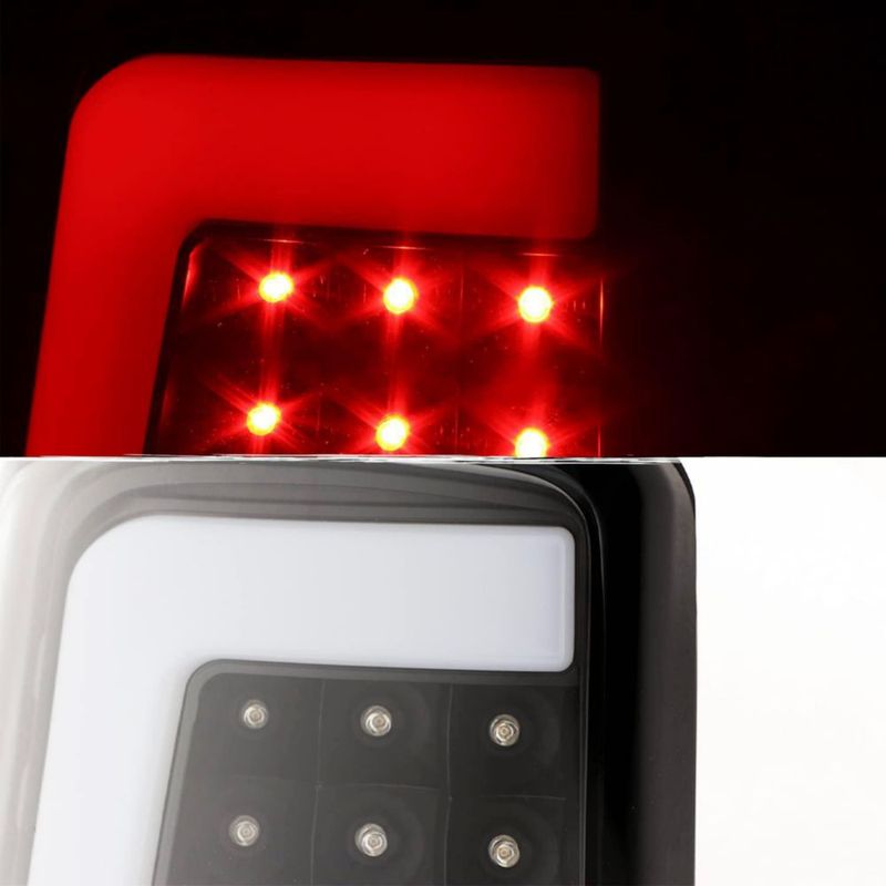 Luz trasera LED AKKON para Chevy Tahoe/Suburban/Yukon 2000‑2006 (par)