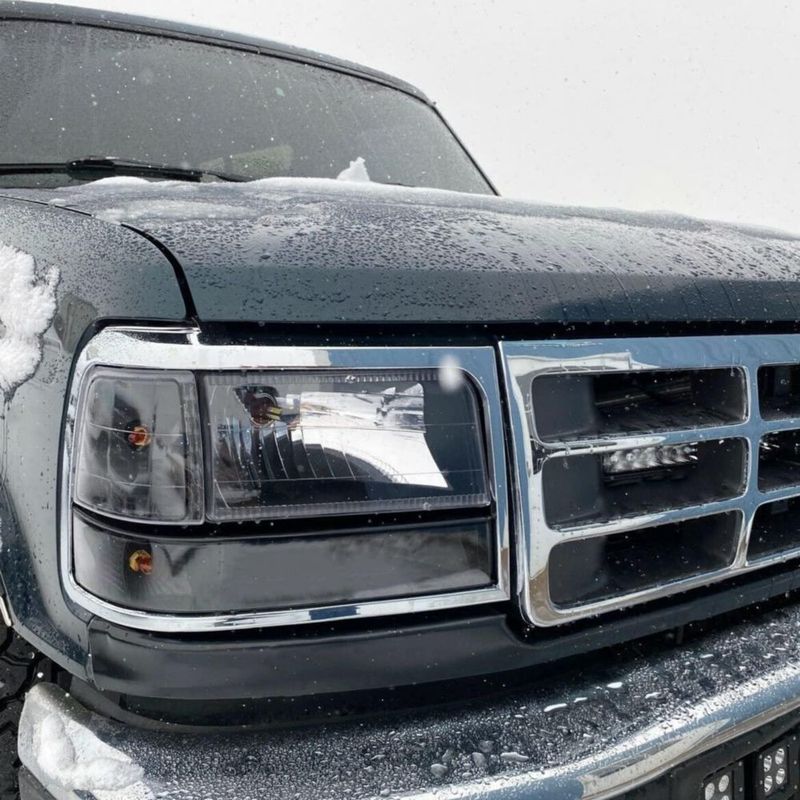 Bisel de faro HECASA para Ford Bronco/F150 1992-1996
