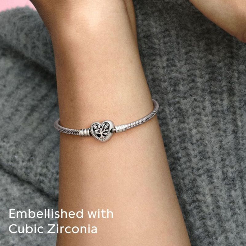 Pulsera PANDORA Moments 23 cm Cadena de serpiente con cierre corazón y árbol familiar