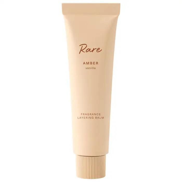 Bálsamo estratificador de fragancia Rare Beauty Amber Vanilla Rare