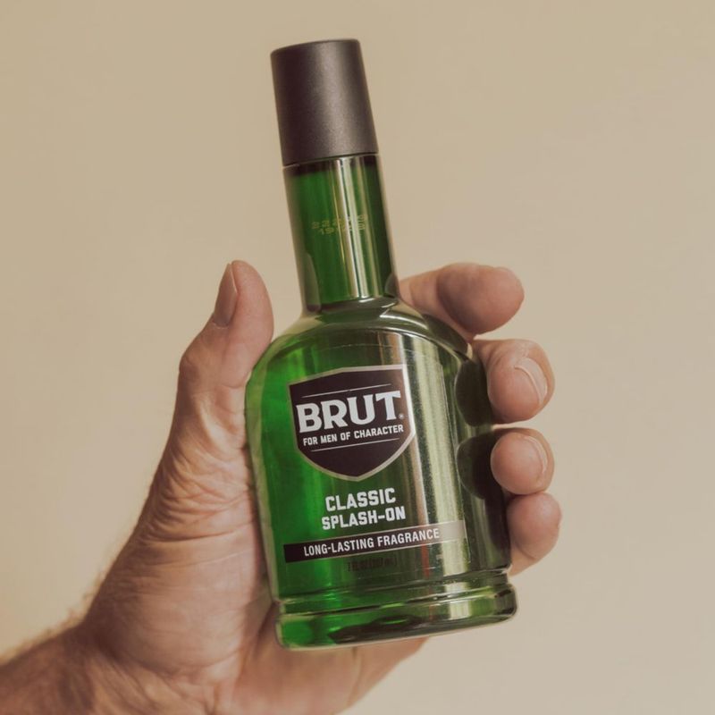 Fragancia original Cologne Brut Splash-On 207 ml para hombre