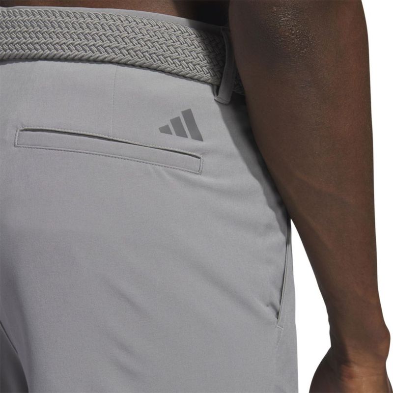 Pantalón corto de golf adidas 21 cm Grey Three talla 34