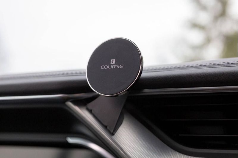 Soporte para teléfono MagSafe de Course Motorsports para GMC Sierra 1500/2500