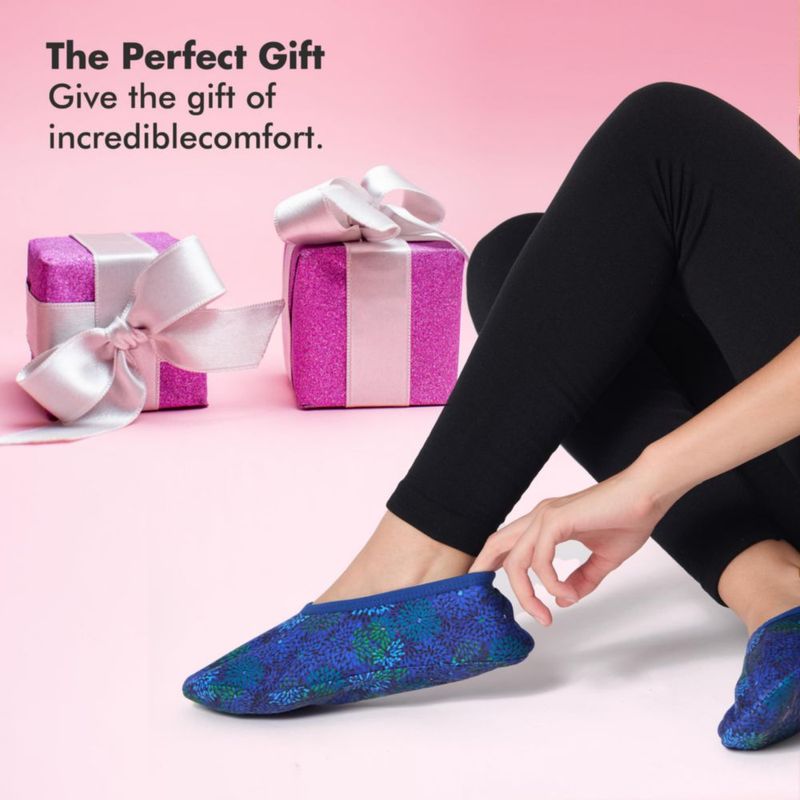 Calcetines tipo pantufla Snoozies Skinnies para mujer - Estampado Fireworks - Talla L