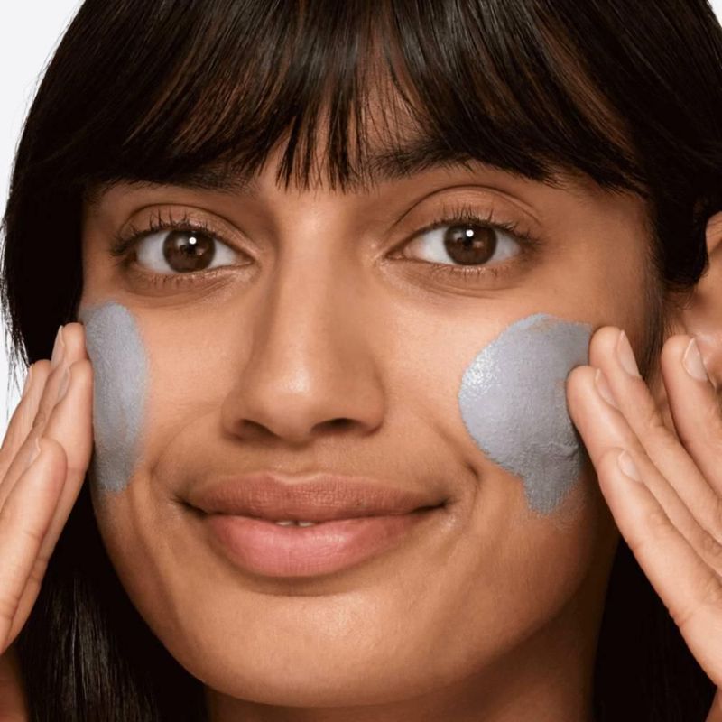 Exfoliante + Mascarilla All About Clean Clinique Charcoal Scrub