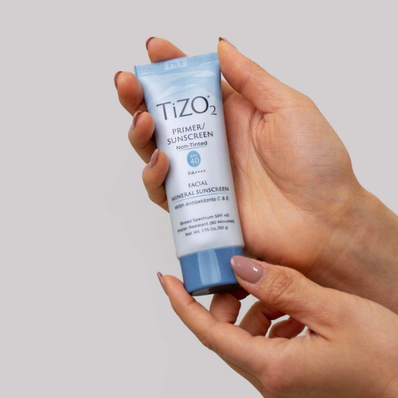 Protector solar e imprimador mineral facial TIZO2 SPF 40 50 ml