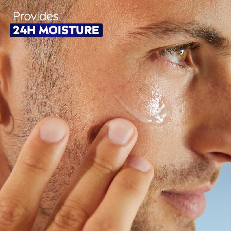 Sérum facial NIVEA MEN Age Defense para manchas oscuras botella de 30 ml